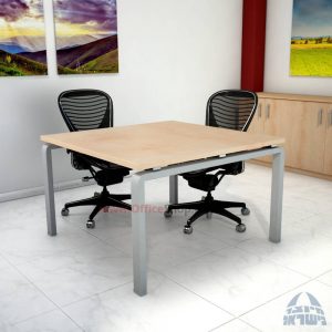 שולחן ישיבות מרובע  דגם Moro בהתאמה אישית